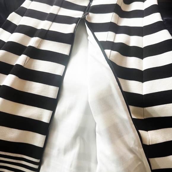 BCBGMAXAZRIA GUILIANNA striped TULIP DRESS, size S, worn once - Picture 4 of 5